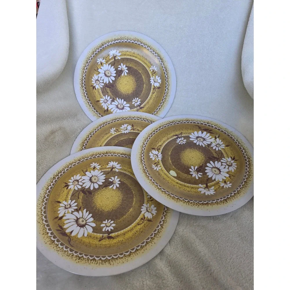 Vintage National Home Products Artisan Ware Melamine Daisy Plates Set of 4